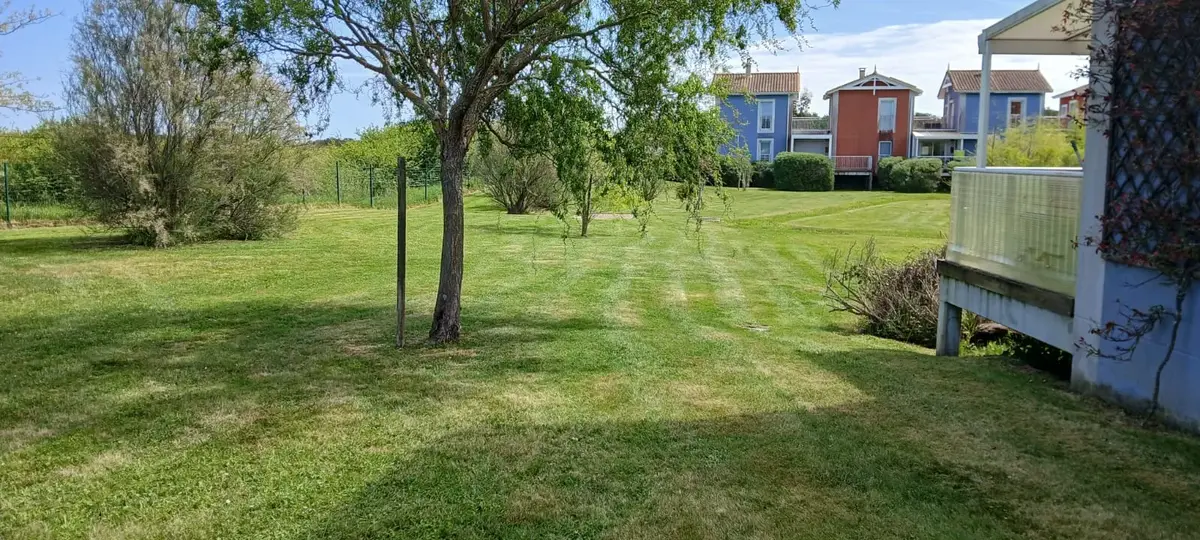 Entretien de jardin par RONDET PAYSAGES — Médoc / Bassin d'Arcachon / CUB (réf. entretien-04)