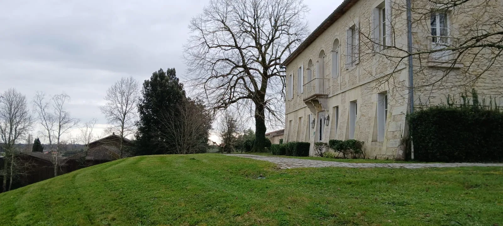 Entretien de jardin par RONDET PAYSAGES — Médoc / Bassin d'Arcachon / CUB (réf. entretien-07)